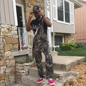 Meet your Posher, Joshua